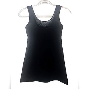 Lululemon tank top black scoop neck with mesh detail size 4